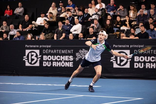 Malgré de forts maux de ventre, Ugo Humbert s'impose avec sérieux lors de son entrée en lice à Marseille