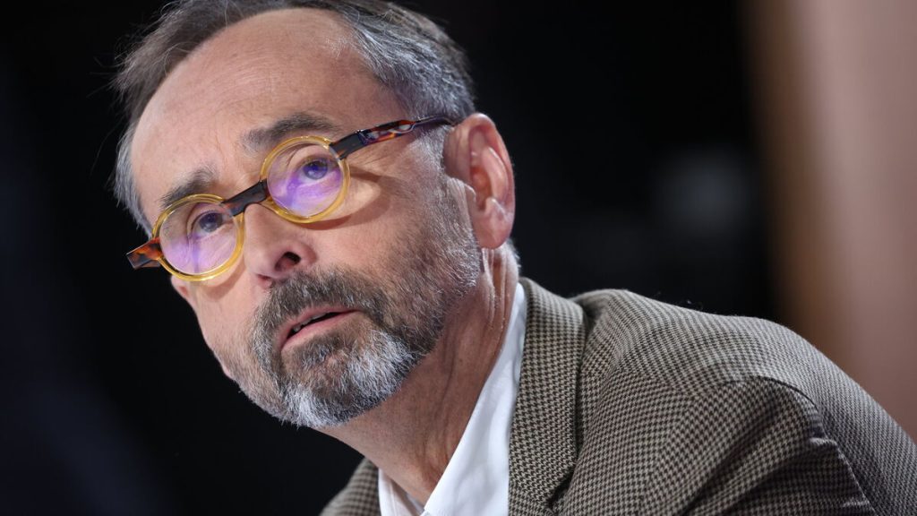 Mariage refusé : Robert Ménard, maire de Béziers, est convoqué par la justice le 18 février