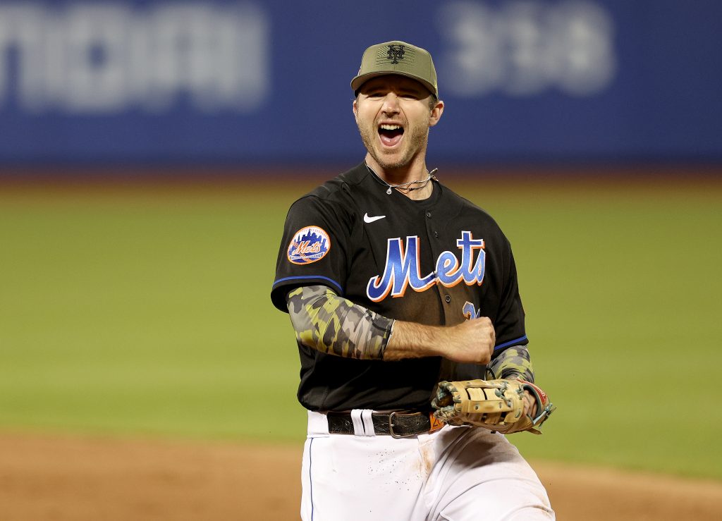 Pete Alonso of the Mets celebrates