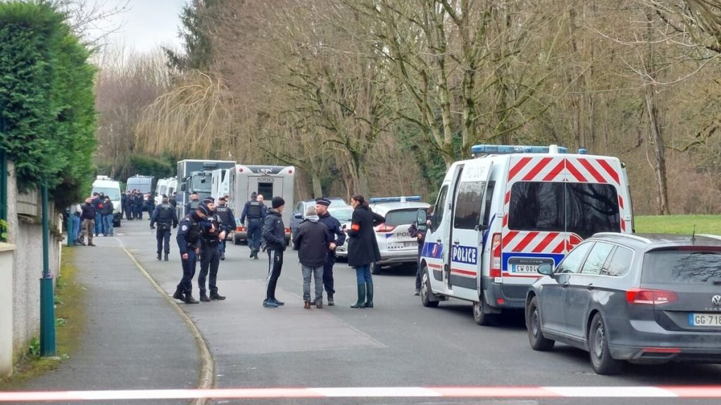 Meurtre de Louise : un vaste quadrillage organisé à Longjumeau pour retrouver l’arme du crime