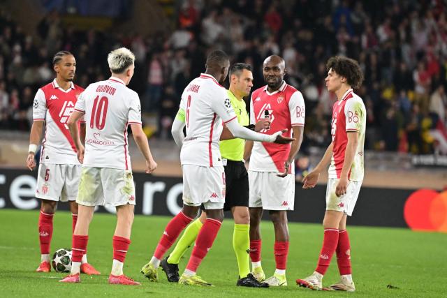 Moatasem al-Musrati (Monaco) est le cinquième joueur expulsé dès sa première en Ligue des champions avec un club français