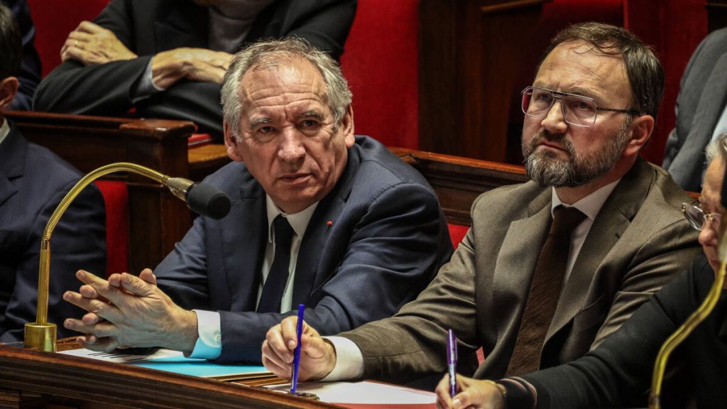 Narcotrafic, fin de vie, Mayotte : le gouvernement Bayrou fixe ses priorités parlementaires