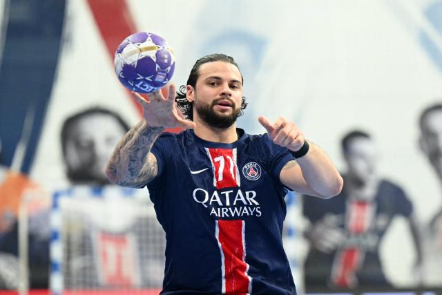 « On n'est pas des robots » : Elohim Prandi se plaint du calendrier surchargé