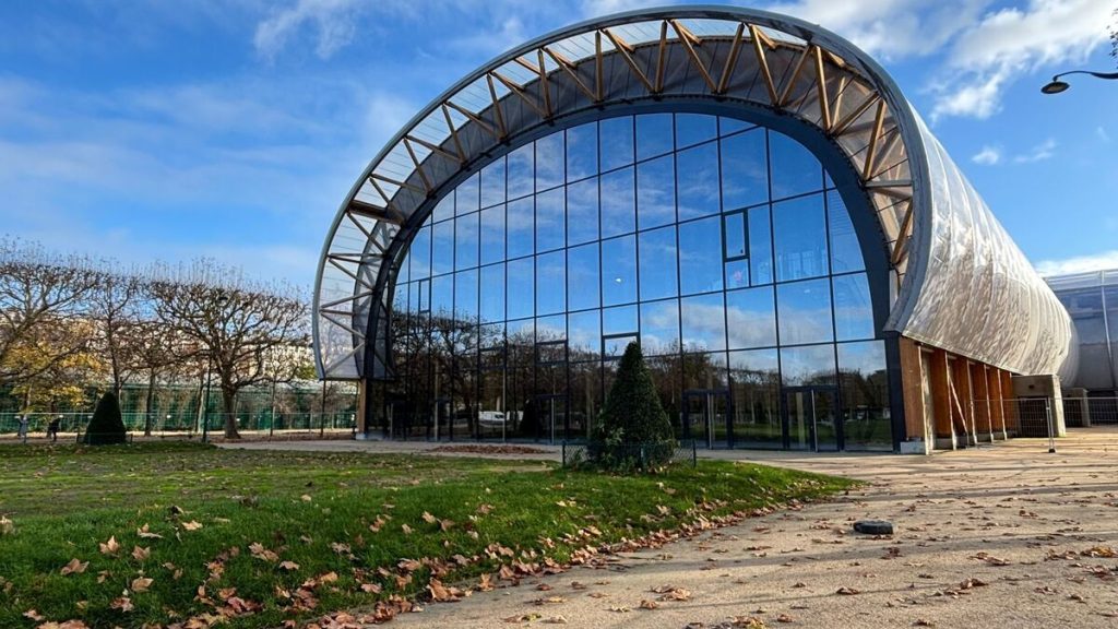 Paris : après plusieurs mois d’attente, le démontage du Grand Palais éphémère a enfin débuté