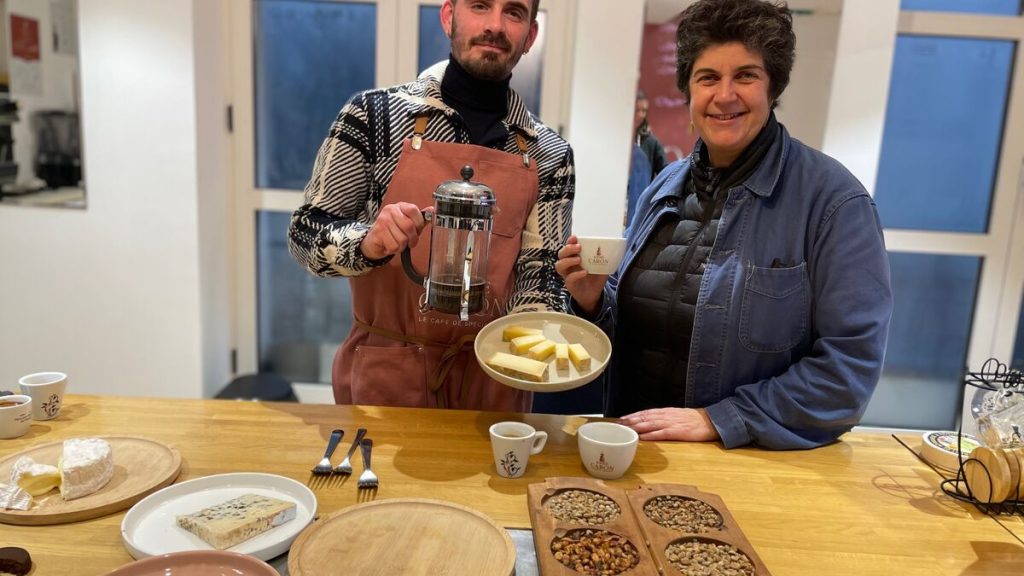 Paris : mais si, on peut boire son café avec… du fromage, nous l’avons testé chez cette torréfactrice du Marais