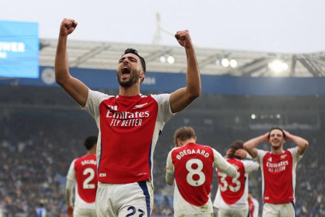 Porté par un doublé de Mikel Merino, Arsenal s'impose à Leicester et revient à quatre points de Liverpool