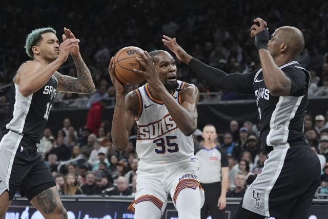 Pour leur premier match sans Victor Wembanyama, les Spurs l'emportent face aux Suns et Chris Paul devient 2e intercepteur de l'histoire