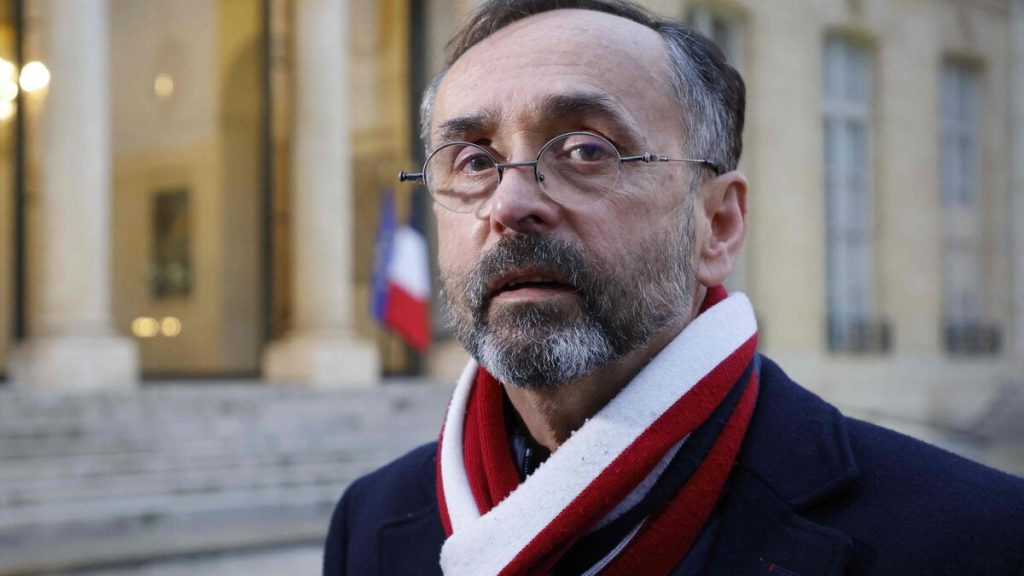 Refus de marier un homme en situation irrégulière : pourquoi Robert Ménard risque jusqu’à 5 ans de prison