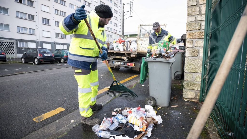 Rues de plus en plus sales : à Niort, bientôt des caméras éphémères pour traquer les dépôts sauvages