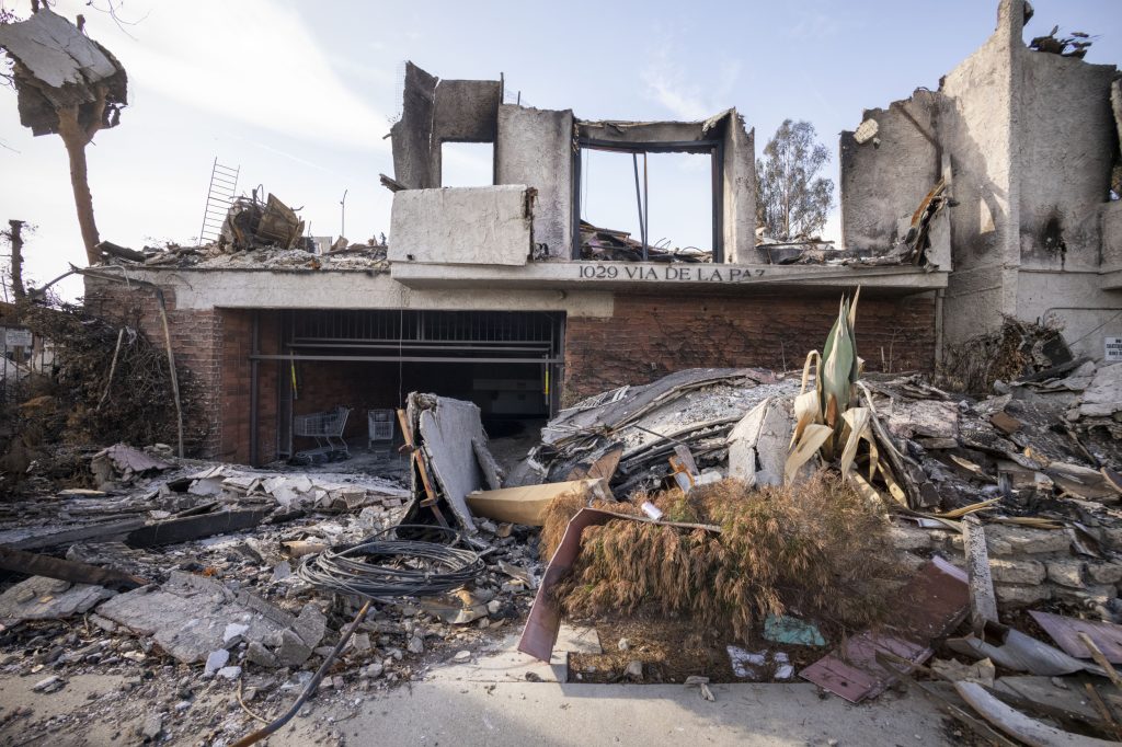 Structures damaged by the Palisades Fire