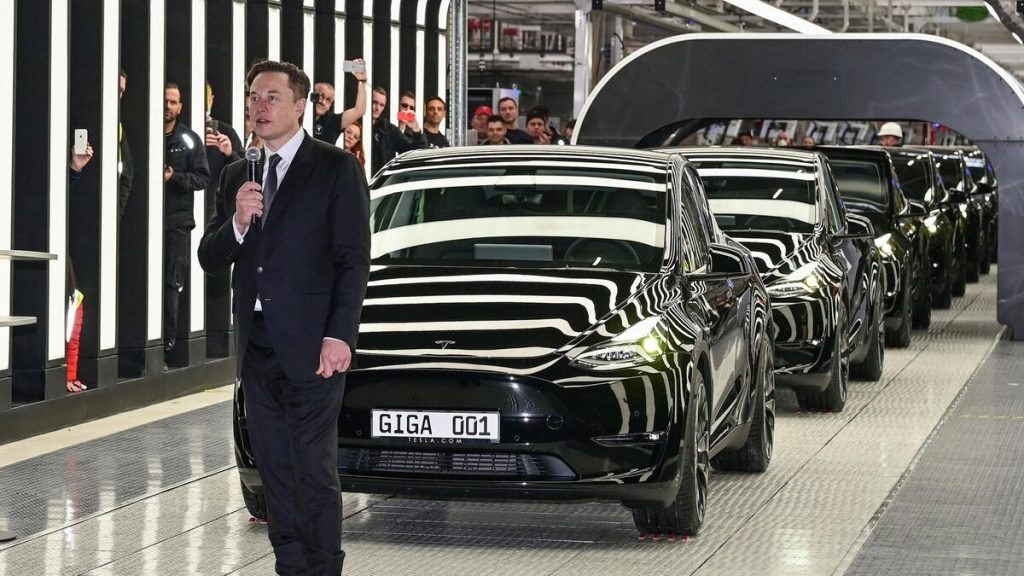 Tesla : comment Elon Musk a transformé le modèle économique de l’automobile ?
