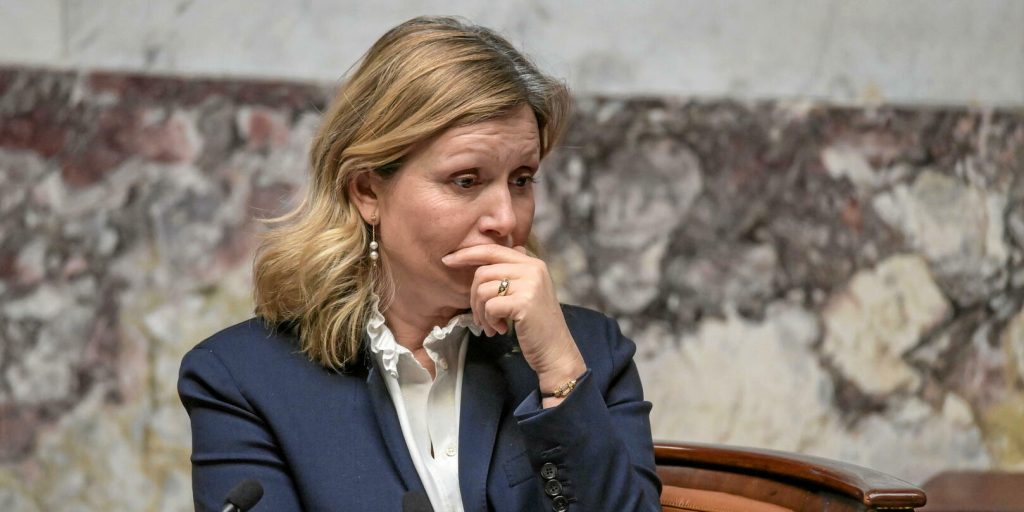 Tests anti-drogue pour les députés : la proposition qui divise la classe politique