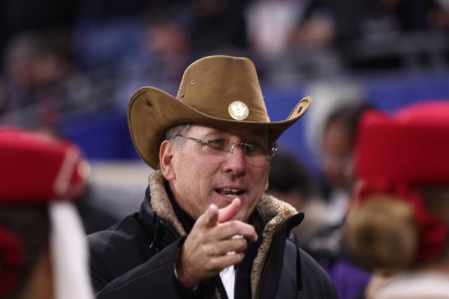 Textor en mode cow-boy, chants insultants et banderoles revendicatrices : un OL-PSG digne d'un western