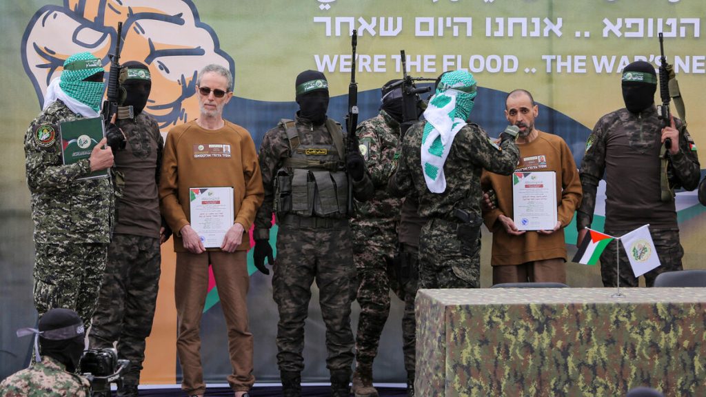 Trêve à Gaza : trois nouveaux otages libérés, Israël dénonce des « images choquantes »