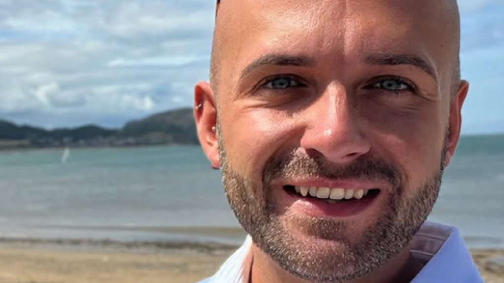 « Un accident bizarre » : l’influenceur déco Hari Harris meurt à 29 ans d’une chute dans les escaliers
