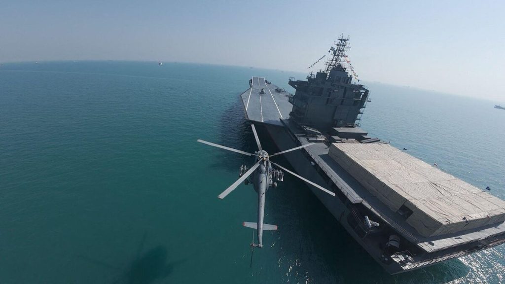 VIDÉO. L’Iran transforme un navire commercial en porte-drones