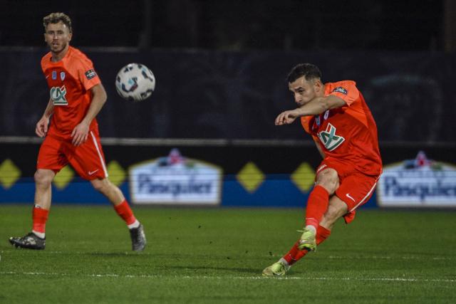 Vidéo : le superbe but depuis le rond central de Gonçalves avec Cannes contre Guingamp
