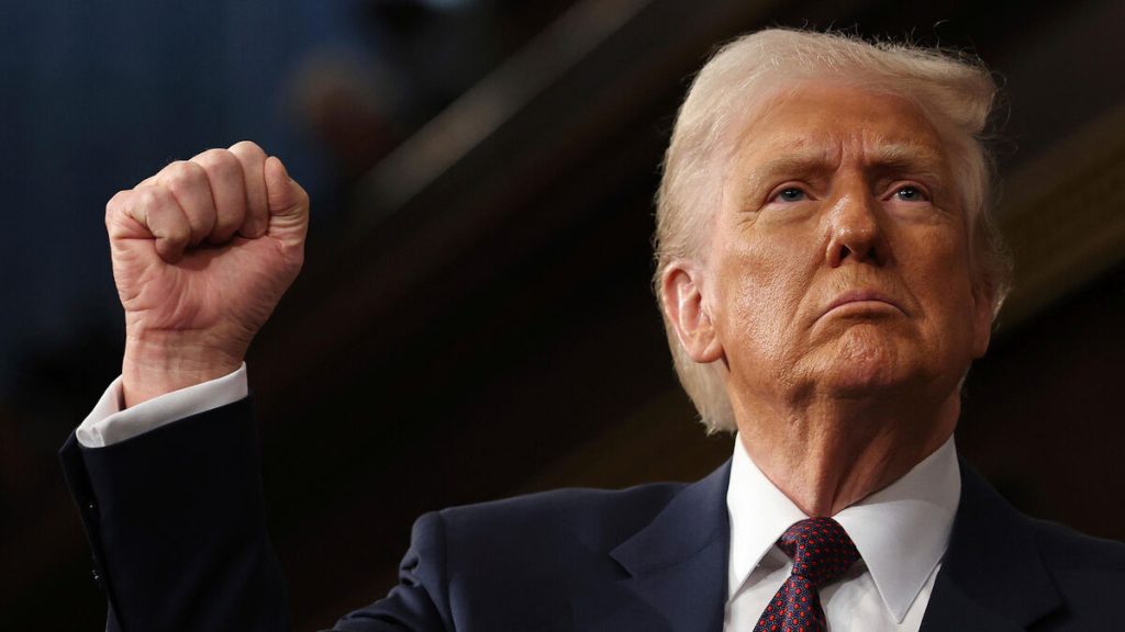 1 heure et 40 minutes… Donald Trump bat le record du plus long discours d’un président devant le Congrès