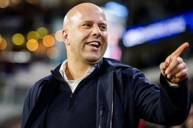 « Comme l'a dit Michael Jordan : plus on travaille dur, plus on a de la chance » : Arne Slot sur PSG-Liverpool