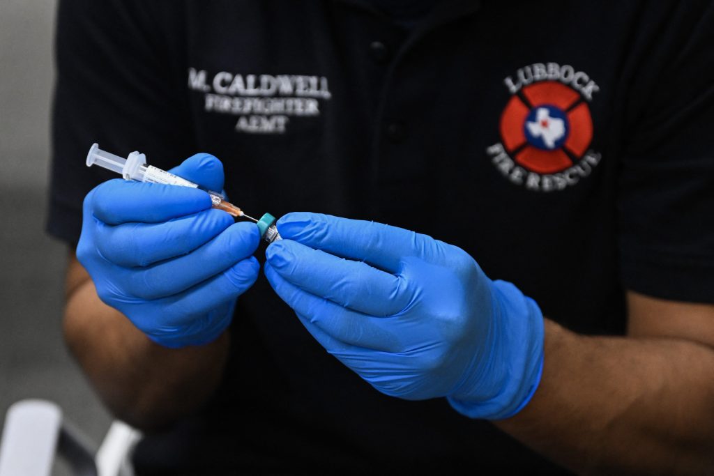 Measles vaccine prepared in Lubbock, Texas