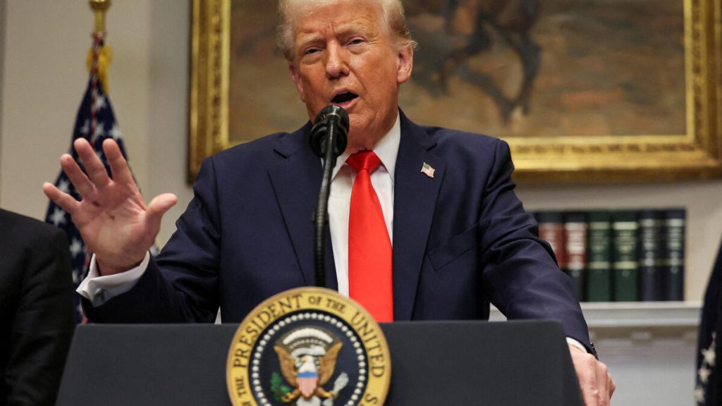 Donald Trump décide d’une pause dans l’aide militaire américaine à l’Ukraine, selon un responsable