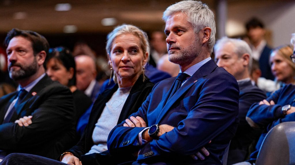 « Elle a un rôle de soutien total » : Charlotte Wauquiez à la rescousse de son mari en campagne pour LR