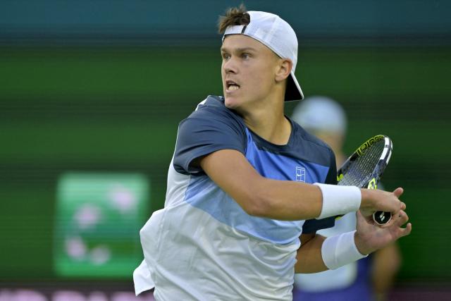 Holger Rune en quarts de finale à Indian Wells après sa victoire sur Stefanos Tsitsipas