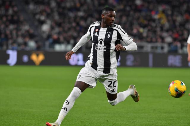 « Il m'a donné beaucoup de conseils » : Randal Kolo Muani n'en veut pas à l'entraîneur du PSG Luis Enrique