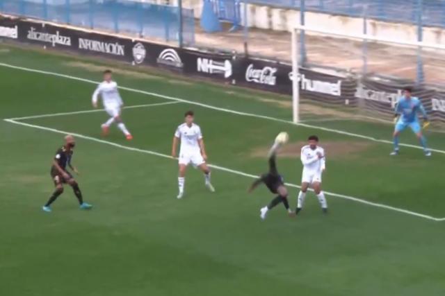 Le joli retourné acrobatique d'Anthony Modeste en D3 espagnole en vidéo