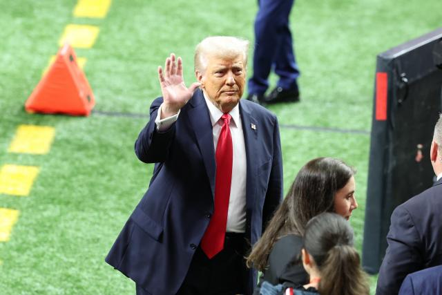 Le président des États-Unis Donald Trump ravi de coorganiser la Coupe du monde 2026 avec le Mexique et le Canada, malgré des relations tendues