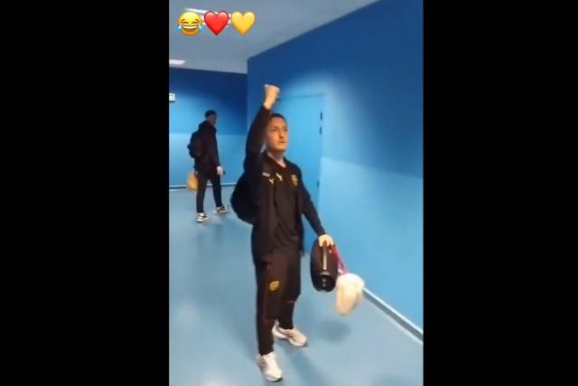 « Les Corons » dans les couloirs du Vélodrome, la célébration de Lens qui a agacé De Zerbi