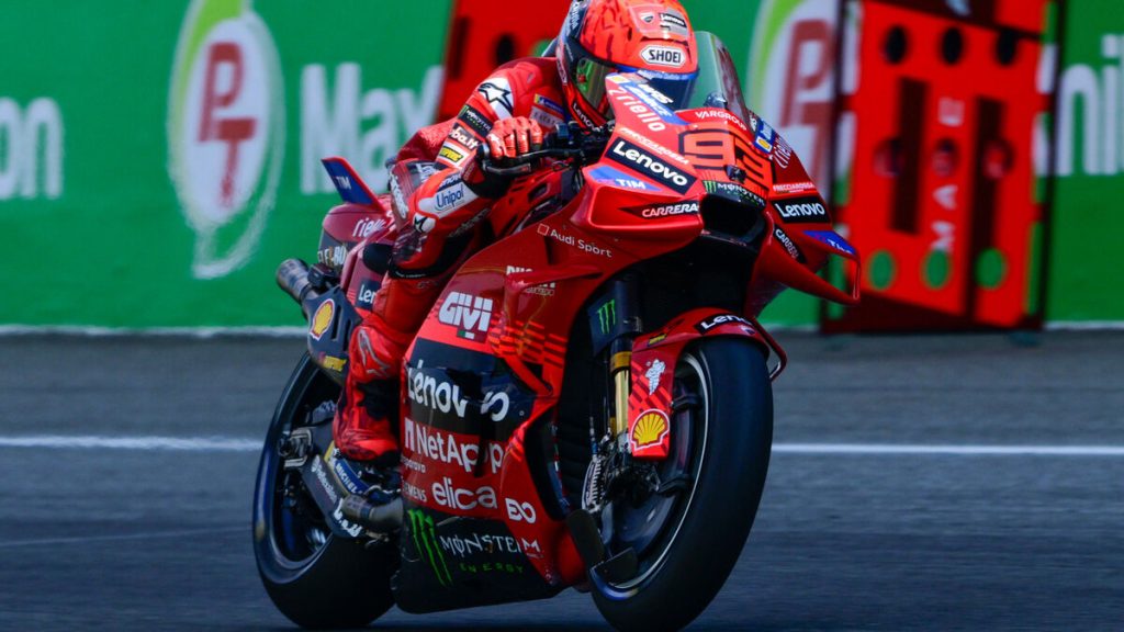 MotoGP : Marc Marquez commence fort avec la pole et la victoire sur le sprint du Grand Prix de Thaïlande