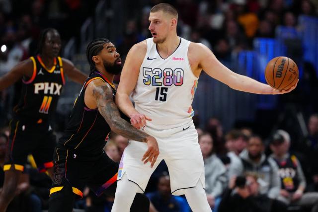 Nikola Jokic (Denver) signe un triple-double stratosphérique, avec plusieurs records en prime, face à Phoenix