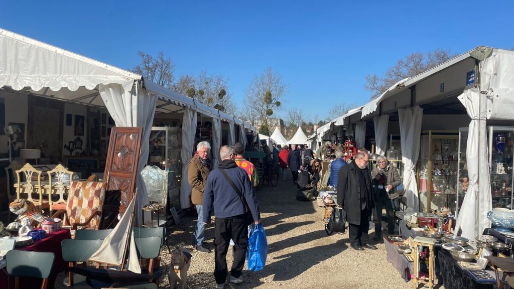 « Notre profession est en danger »... A la Foire de Chatou, l’inquiétude des antiquaires