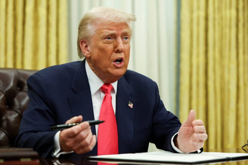 Guerre commerciale, humiliation de Zelensky, dissuasion nucléaire : le grand chamboule-tout de Donald Trump