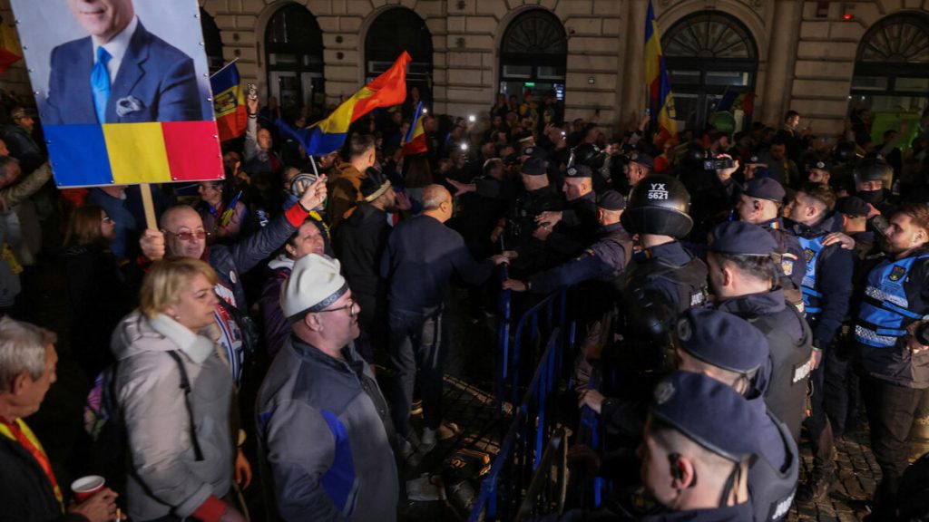 Roumanie : le candidat d’extrême droite et prorusse Calin Georgescu exclu de la présidentielle, des heurts éclatent à Bucarest