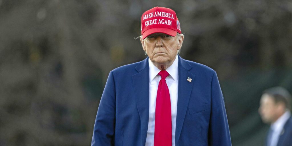 Trump suspend l’aide militaire à l’Ukraine pour faire pression sur Zelensky