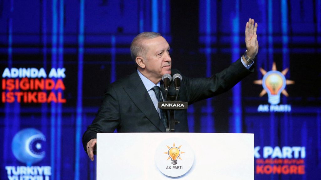 Turquie : Erdogan jure de poursuivre les opérations anti-PKK si « les promesses ne sont pas tenues »