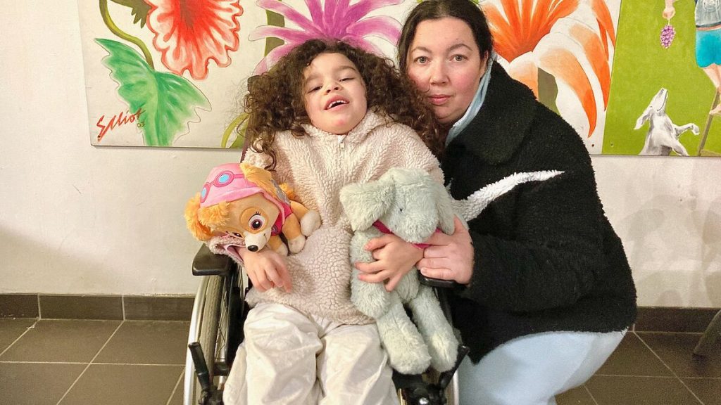 « Un tel accident ne doit pas se reproduire » : la colère d’une mère après l’amputation de la jambe de sa fillette